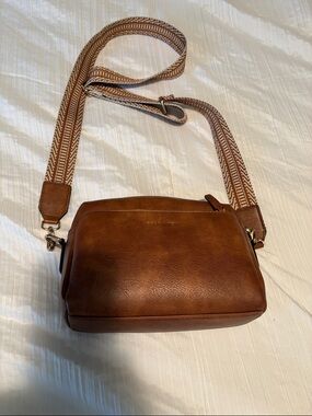 Bostonian Tan Brown Leather Crossbody with Woven Cream-Brown Strap